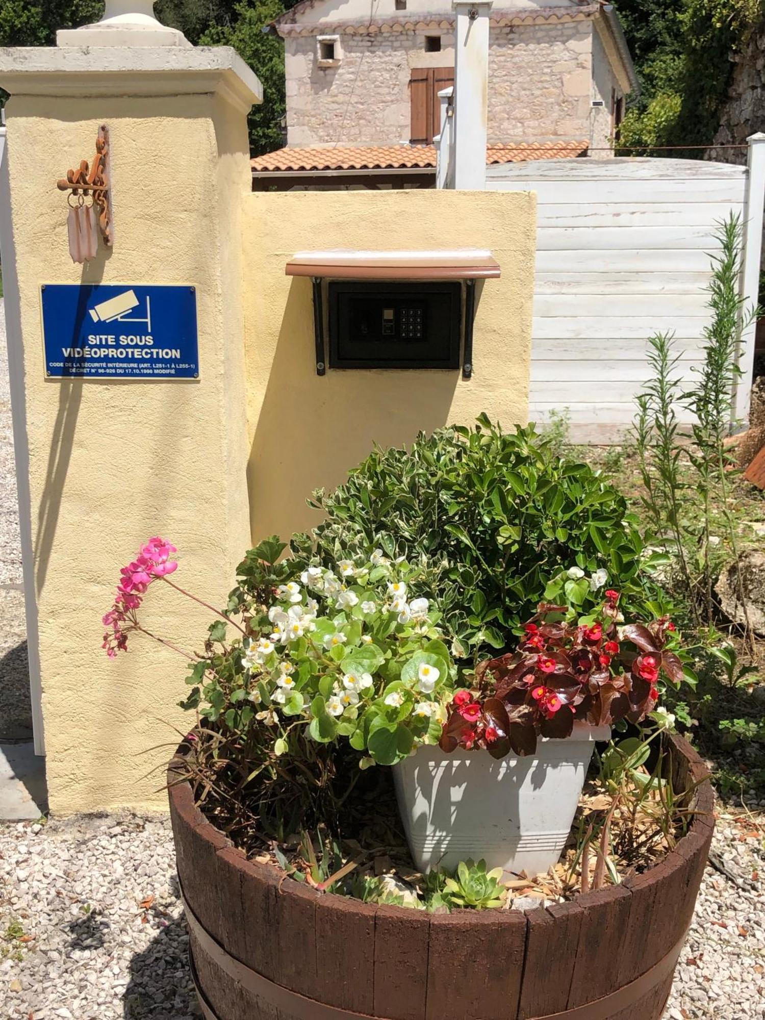 D'Est En Ouest Villa Montcuq Exterior foto